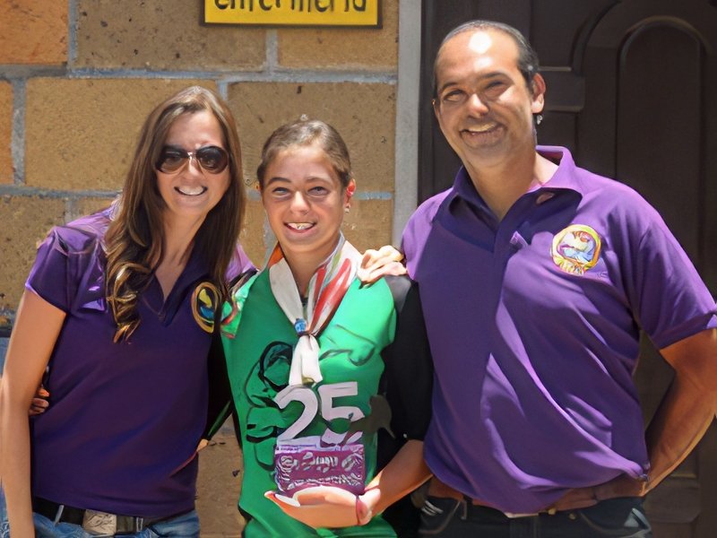 Directores de Ojo Ciego Camp con campista