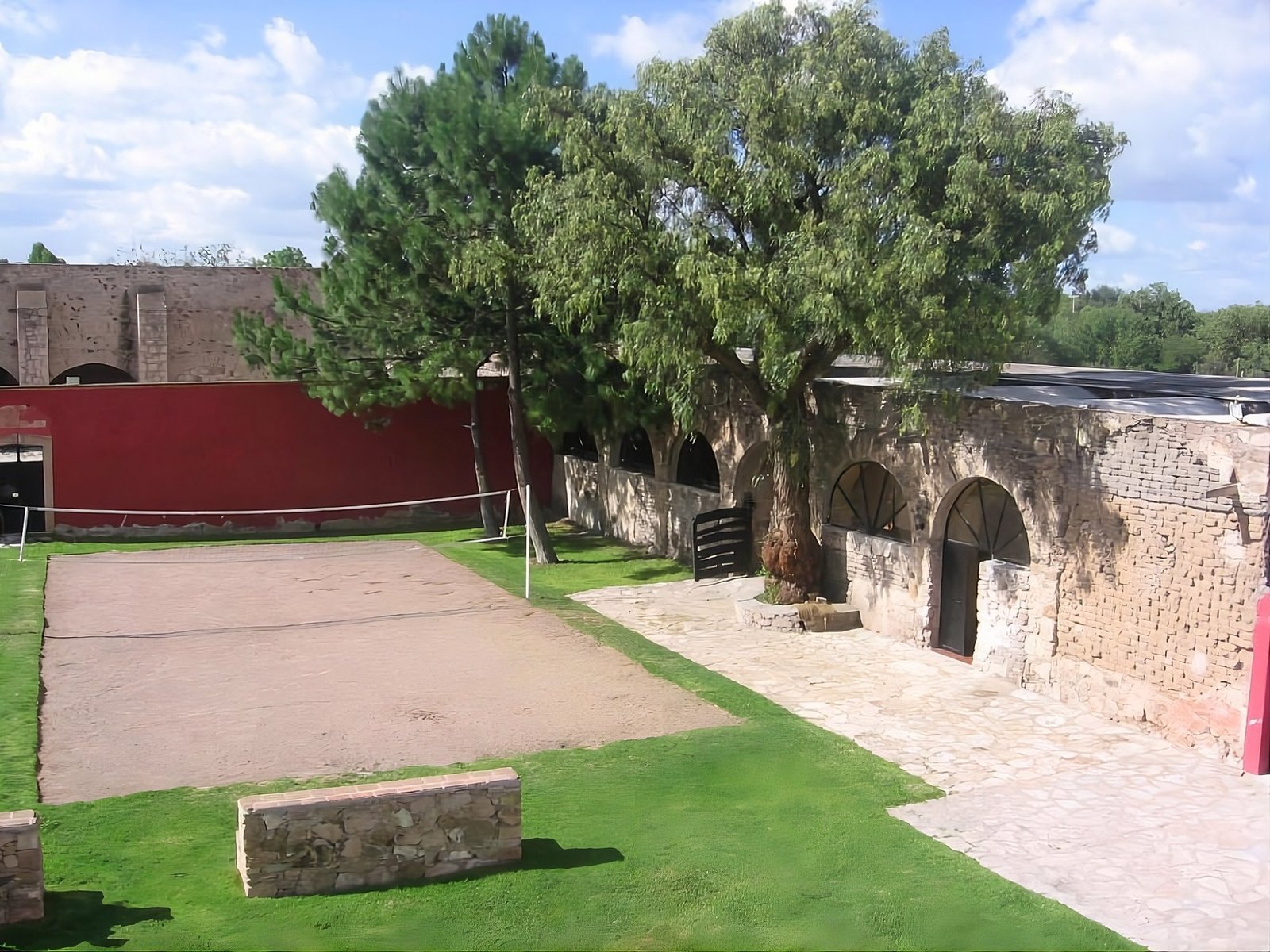 Cancha para actividades de graduación